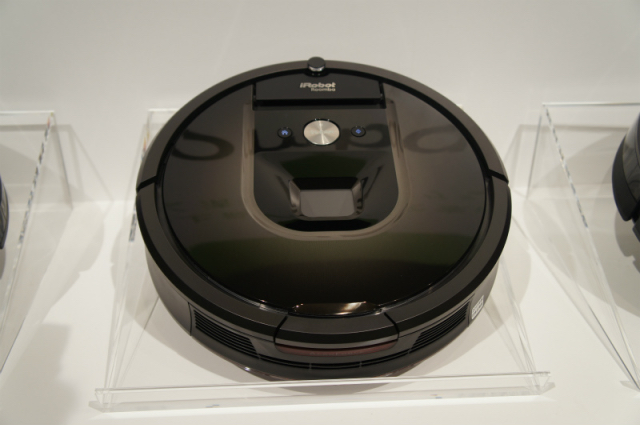 米アイロボットの国内総代理店を務めるセールス・オンデマンドが2015年10月10日に発売した「ルンバ980」