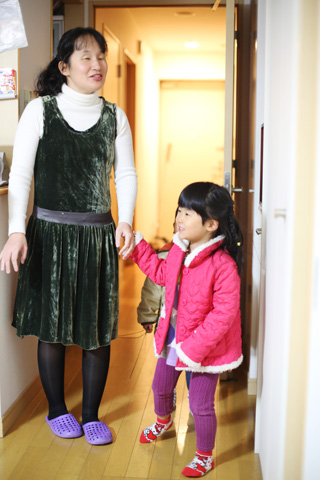 亜矢子さんと長女のこころちゃん