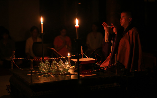奈良時代から続く海龍王寺の祈祷は貸し切りで夜に実施